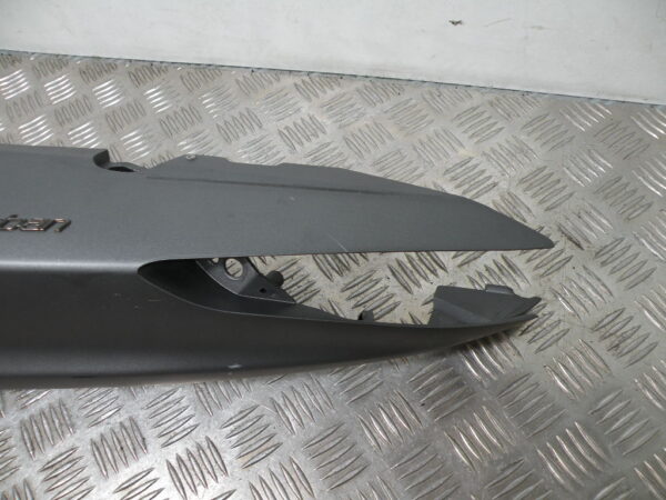 Carénage coque arrière PIAGGIO MP3 300 LT YOURBAN 4t -2013-