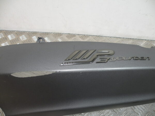 Carénage coque arrière PIAGGIO MP3 300 LT YOURBAN 4t -2013-