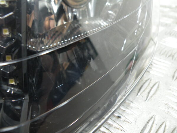 Optique / Phare avant PIAGGIO MP3 300 LT YOURBAN 4t -2013-