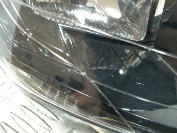 Optique / Phare avant PIAGGIO MP3 300 LT YOURBAN 4t -2013-