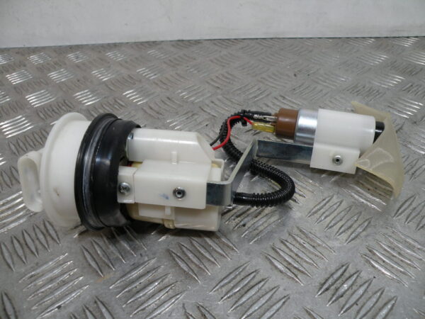 Pompe à essence PIAGGIO MP3 300 LT YOURBAN 4t -2013-