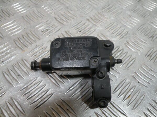 Maître cylindre de frein avant droit PIAGGIO MP3 300 LT YOURBAN 4t -2013-