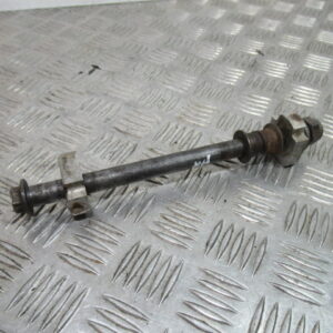 Axe roue arrière SUZUKI 85RM – 2005 –