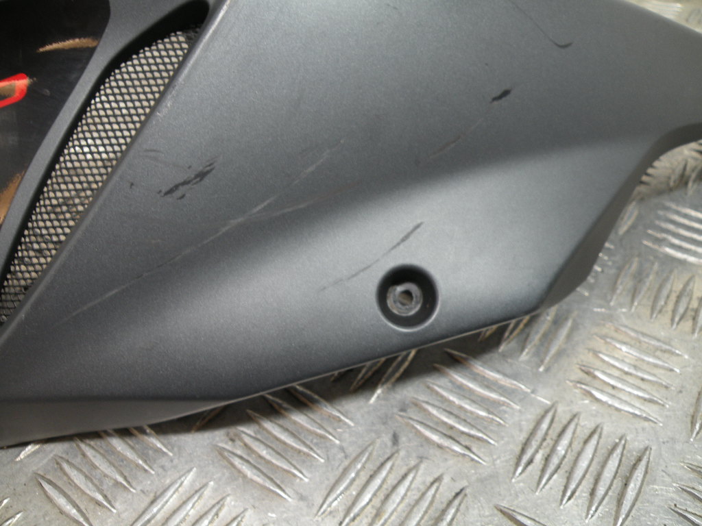 Carénage coque arrière gauche APRILIA SR 50 2t -2017-