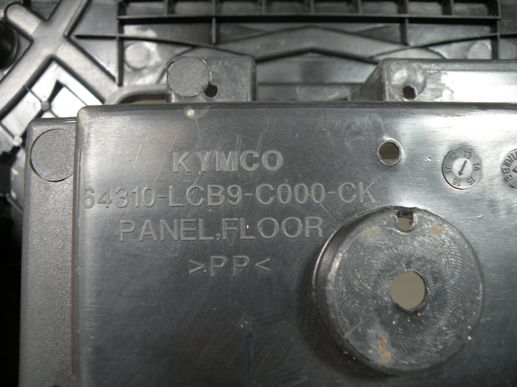 Marche pied KYMCO AGILITY 50 4t -2017-