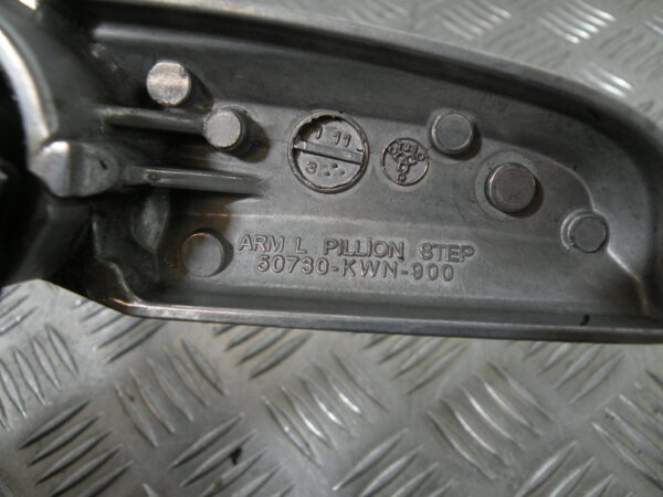 Platines de repose pied HONDA 125 PCX 4t -2011-