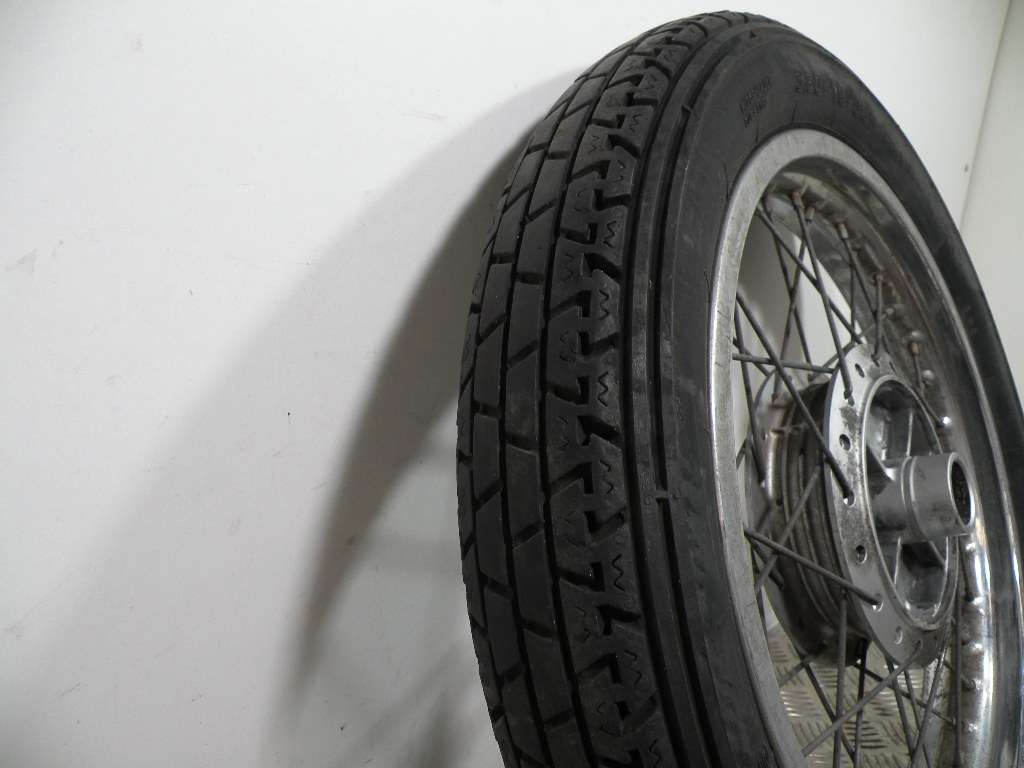 Roue arrière SUZUKI 125 GN 4t -1998-