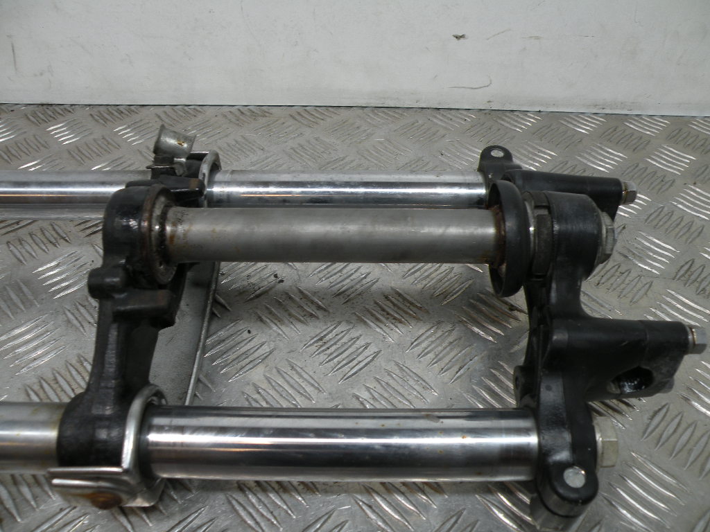 Fourche SUZUKI 125 GN 4t -1998-