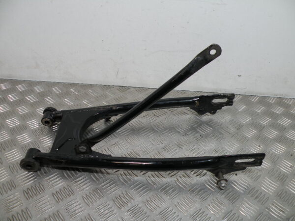 Bras oscillant SUZUKI 125 GN 4t -1998-