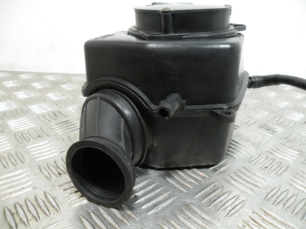 Boîte à air SUZUKI 125 GN 4t -1998-