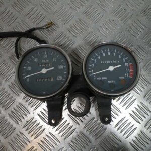Compteur SUZUKI 125 GN 4t -1998-