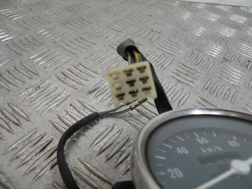 Compteur SUZUKI 125 GN 4t -1998-