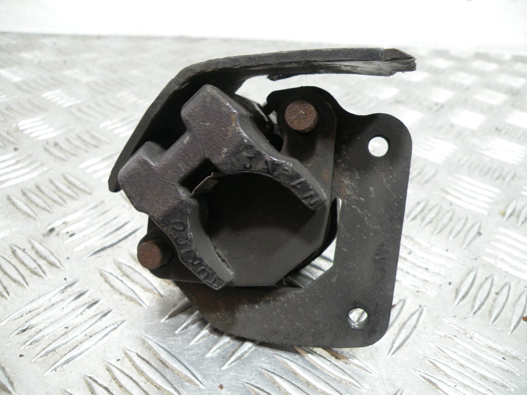 Étrier de frein avant SUZUKI 125 GN 4t -1998-