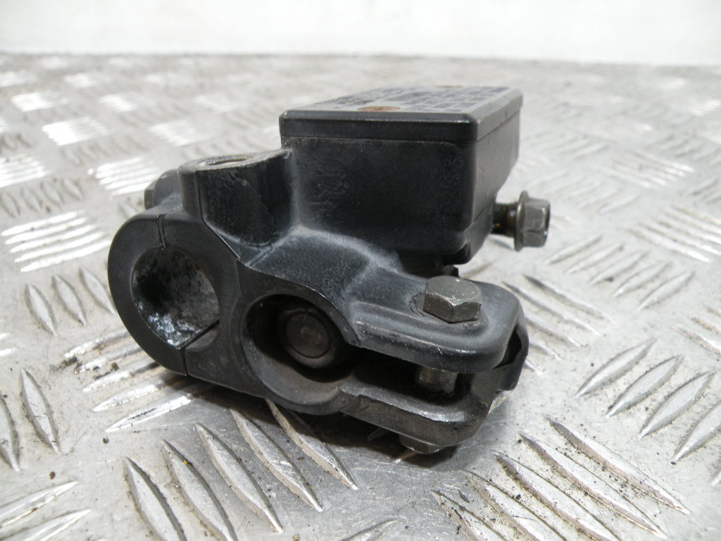 Maître cylindre de frein avant SUZUKI 125 GN 4t -1998-