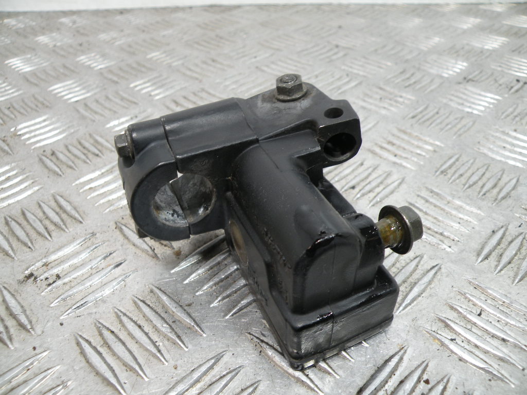 Maître cylindre de frein avant SUZUKI 125 GN 4t -1998-