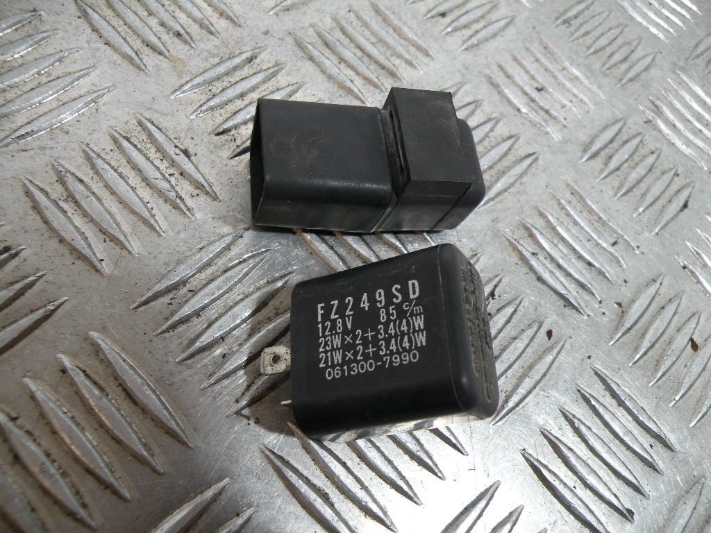 Relais SUZUKI 125 GN 4t -1998-