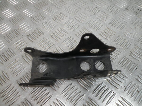 Support moteur SUZUKI 125 GN 4t -1998-