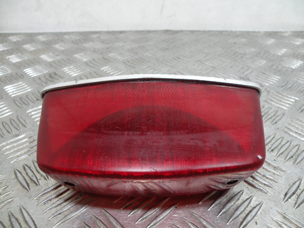 Feu arrière MBK 50 STUNT 2t -2014-