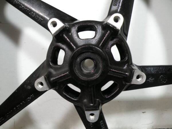 Roue avant YAMAHA 125 YBR 4t -2010-