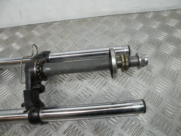 Fourche YAMAHA 125 YBR 4t -2010-