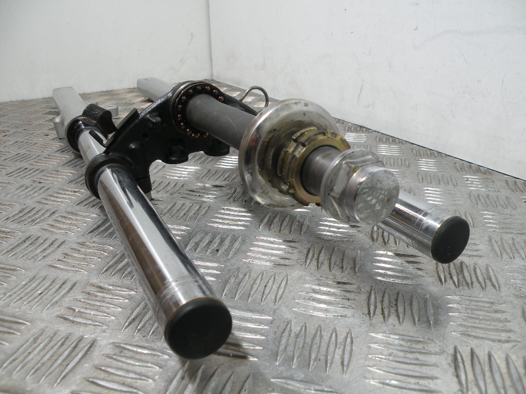 Fourche YAMAHA 125 YBR 4t -2010-