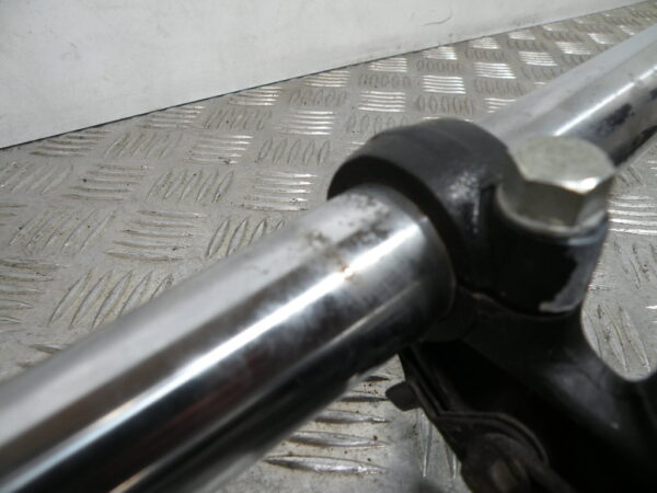 Fourche YAMAHA 125 YBR 4t -2010-