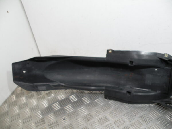 Passage de roue arrière YAMAHA 125 YBR 4t -2010-