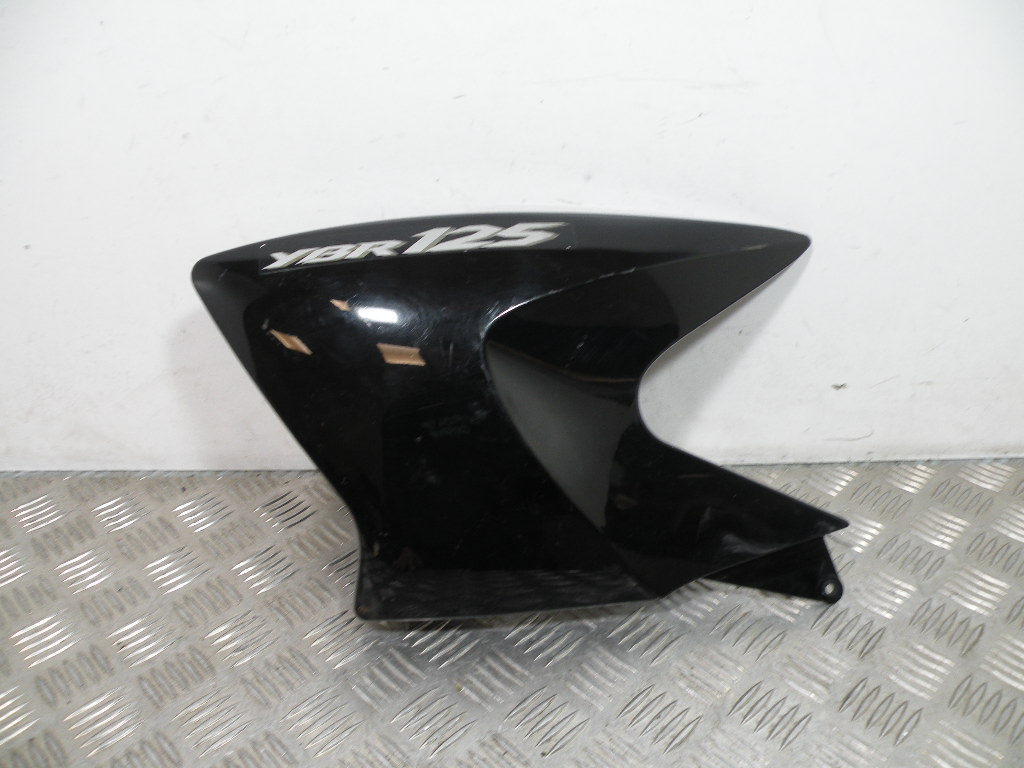 Carénage de réservoir gauche YAMAHA 125 YBR 4t -2010-