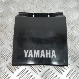 Fermeture de carénage arrière YAMAHA 125 YBR 4t -2010-