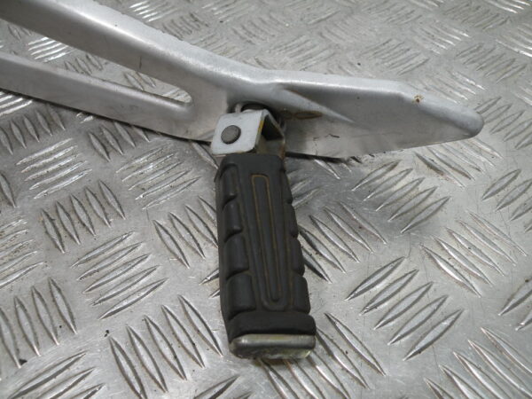 Platines repose pieds YAMAHA 125 YBR 4t -2010-