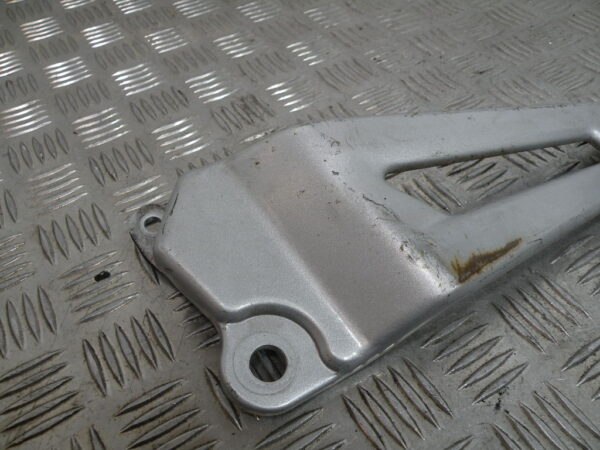 Platines repose pieds YAMAHA 125 YBR 4t -2010-