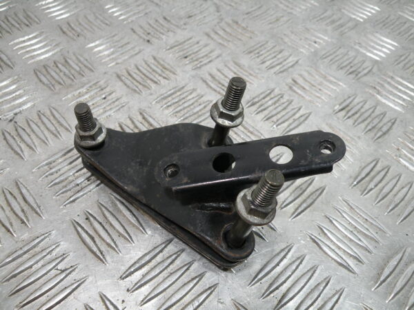 Support moteur YAMAHA 125 YBR 4t -2010-