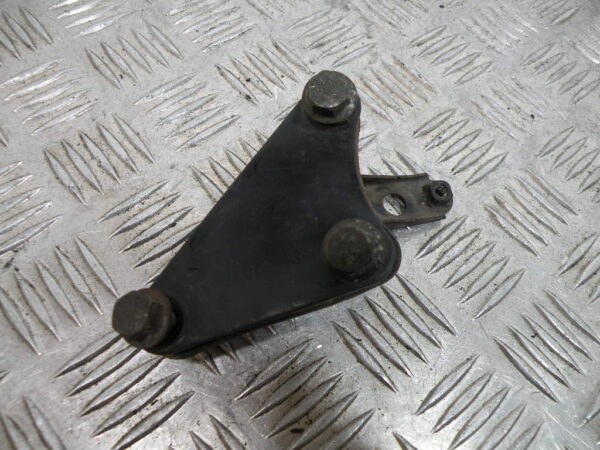 Support moteur YAMAHA 125 YBR 4t -2010-