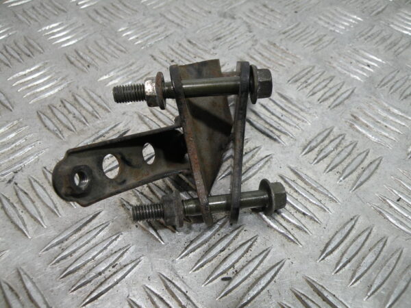 Support moteur YAMAHA 125 YBR 4t -2010-