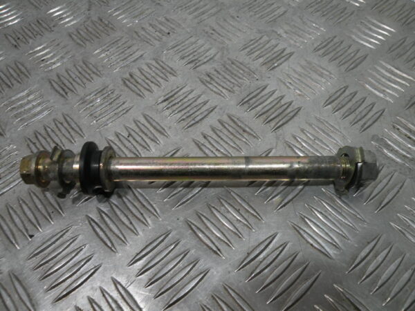 Axe de roue avant YAMAHA 125 YBR 4t -2010-