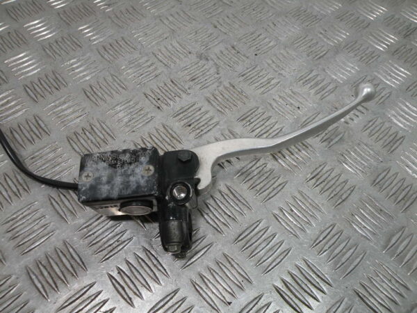 Maître cylindre de frein avant YAMAHA 125 YBR 4t -2010-