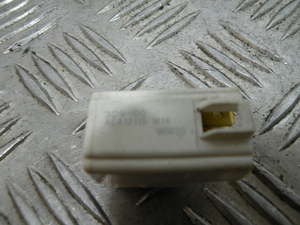 Relais électrique YAMAHA 125 YBR 4t -2010-