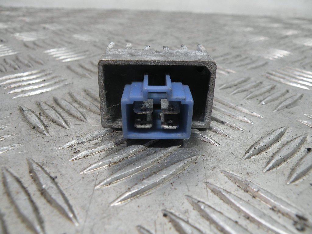 Régulateur de tension MBK 50 STUNT 2t -2007-