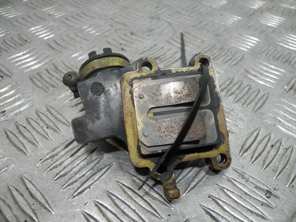 Pipe d’admission avec boîte à clapet MBK 50 STUNT 2t -2007-