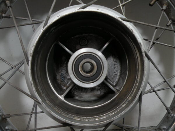 Roue arrière HONDA 125 SHADOW 4t -2000-