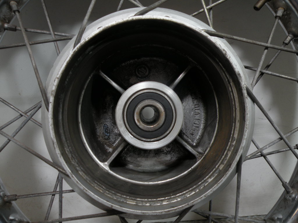 Roue arrière HONDA 125 SHADOW 4t -2000-