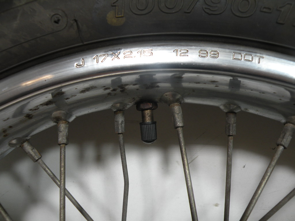 Roue avant HONDA 125 SHADOW 4t -2000-