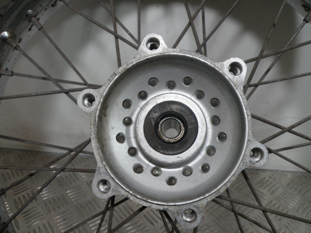 Roue avant HONDA 125 SHADOW 4t -2000-
