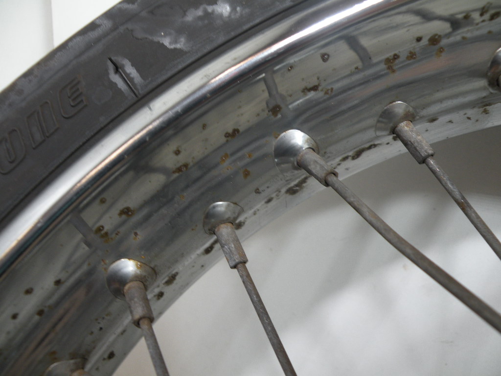 Roue avant HONDA 125 SHADOW 4t -2000-
