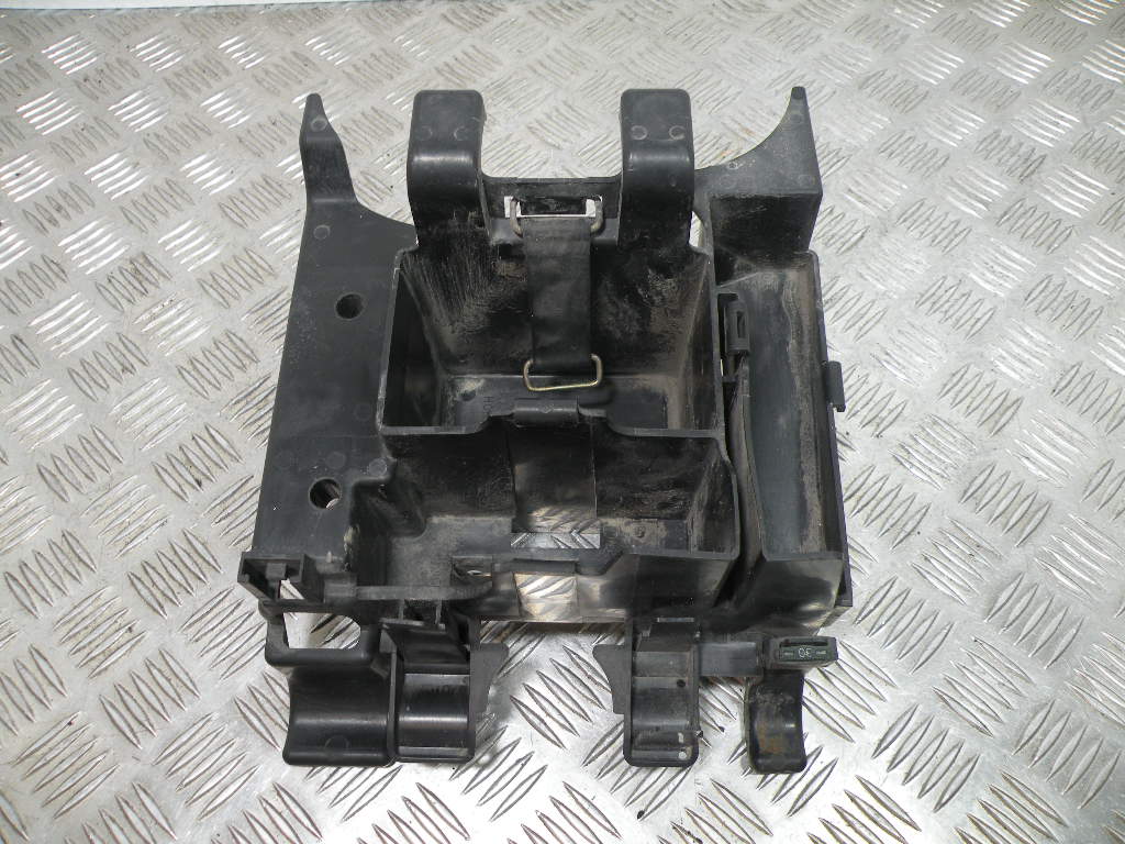 Support batterie HONDA 125 SHADOW 4t -2000-