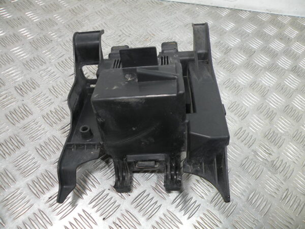 Support batterie HONDA 125 SHADOW 4t -2000-