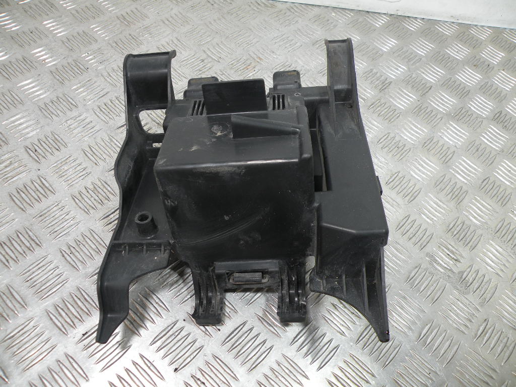Support batterie HONDA 125 SHADOW 4t -2000-