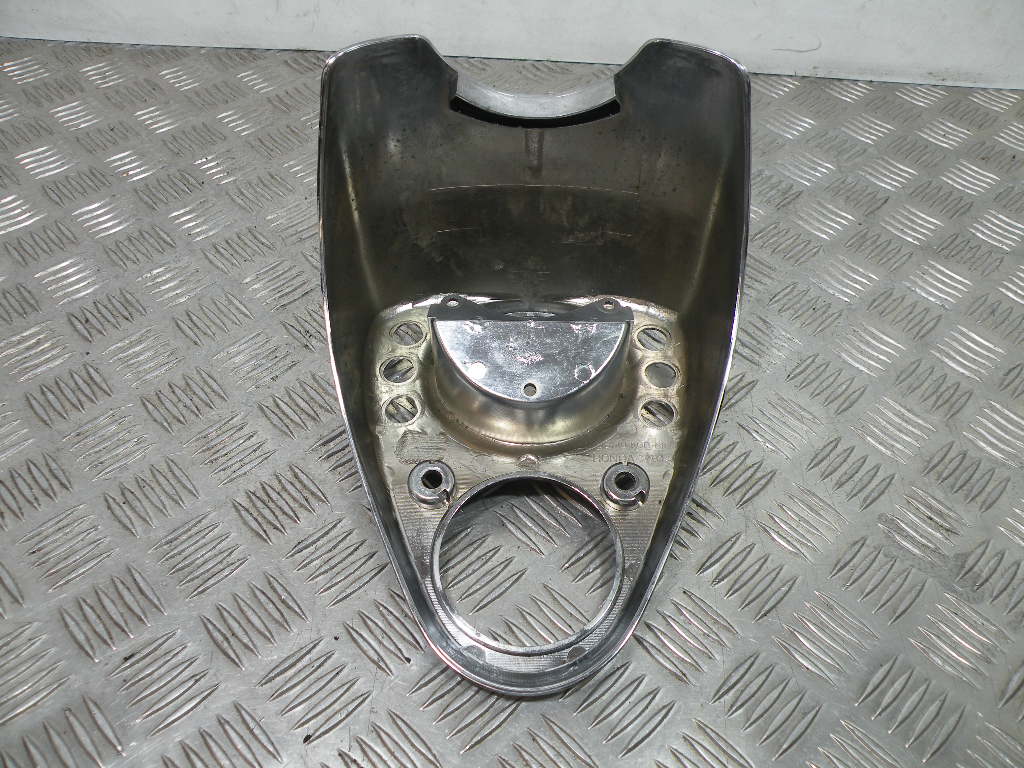 Entourage compteur HONDA 125 SHADOW 4t -2000-