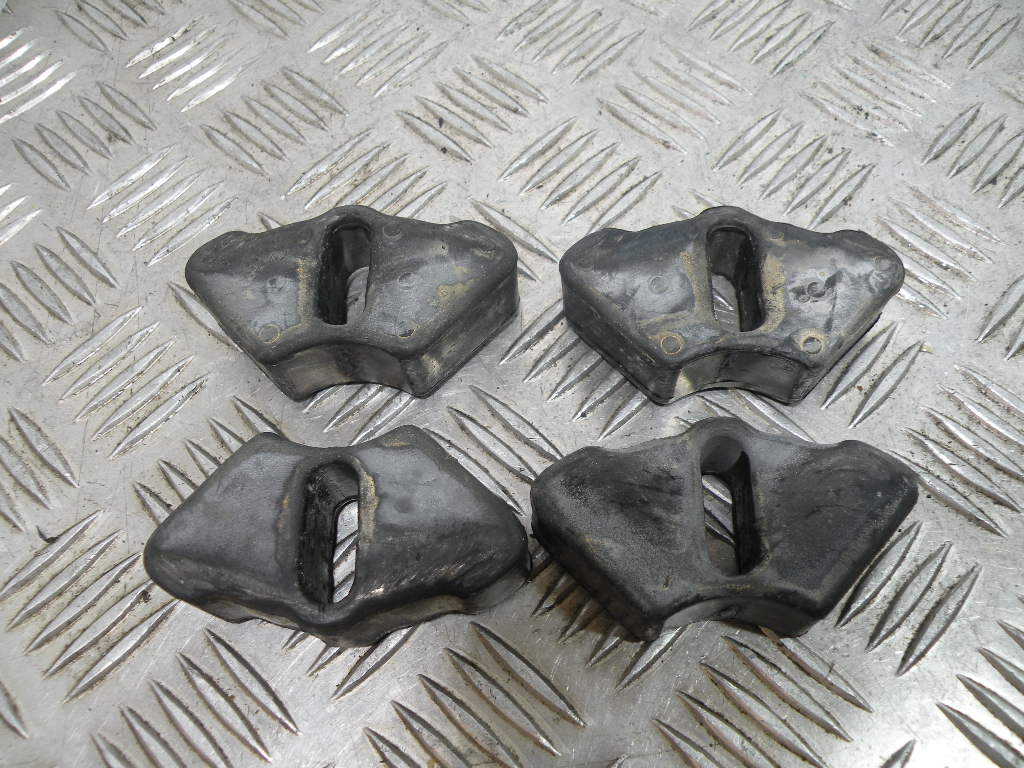 Porte couronne + amortisseur de couple HONDA 125 SHADOW 4t -2000-