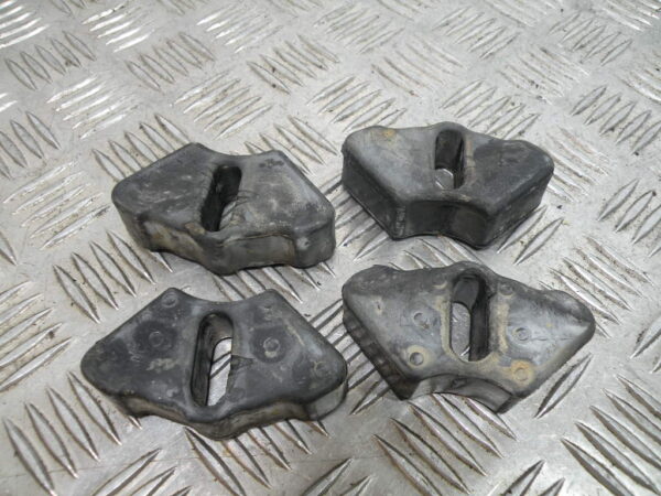 Porte couronne + amortisseur de couple HONDA 125 SHADOW 4t -2000-